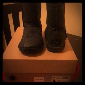 Girls black glitter ugg